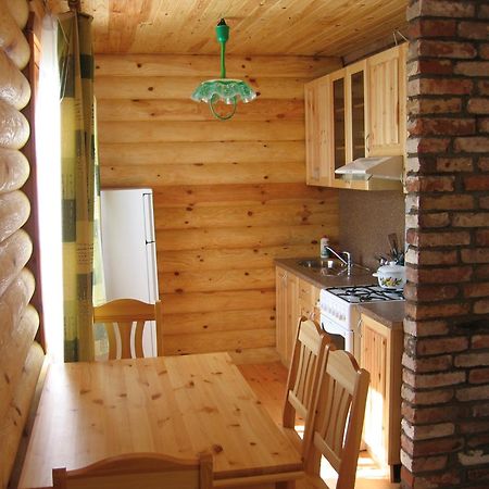 Guest House Zirga Smaids Kusneri Ngoại thất bức ảnh